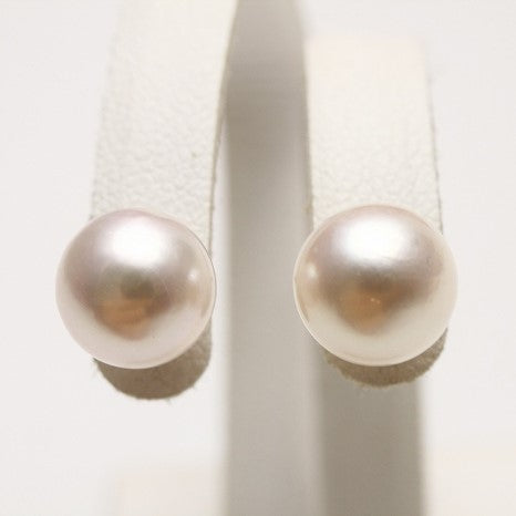 【大人気高品質】アコヤ真珠パールピアス　8.5-9.0mm　ホワイトピンクカラー　K14WG製 アクセサリー