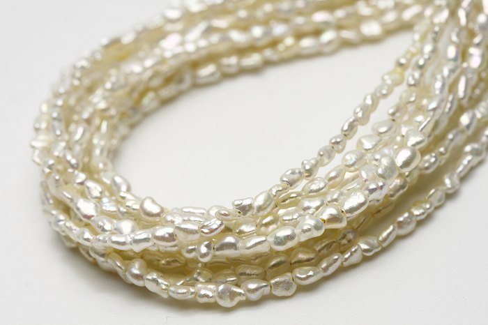 アコヤ真珠パール10連ネックレス　ケシ　2.0-3.0mm　ホワイトカラー　d0528an05