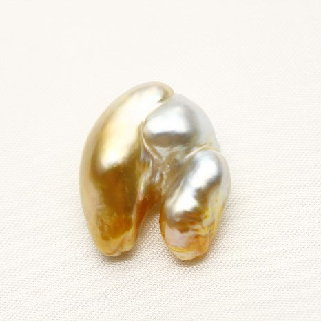 南洋白蝶真珠パールルース　ケシ　21×18mm　ナチュラルゴールドカラー f0117nl02