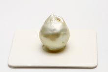 画像をギャラリービューアに読み込む, 南洋白蝶真珠パールルース　16×13mm　グリーンカラー
